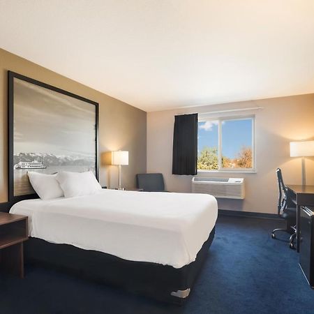 Americas Best Value Inn Sparks Esterno foto