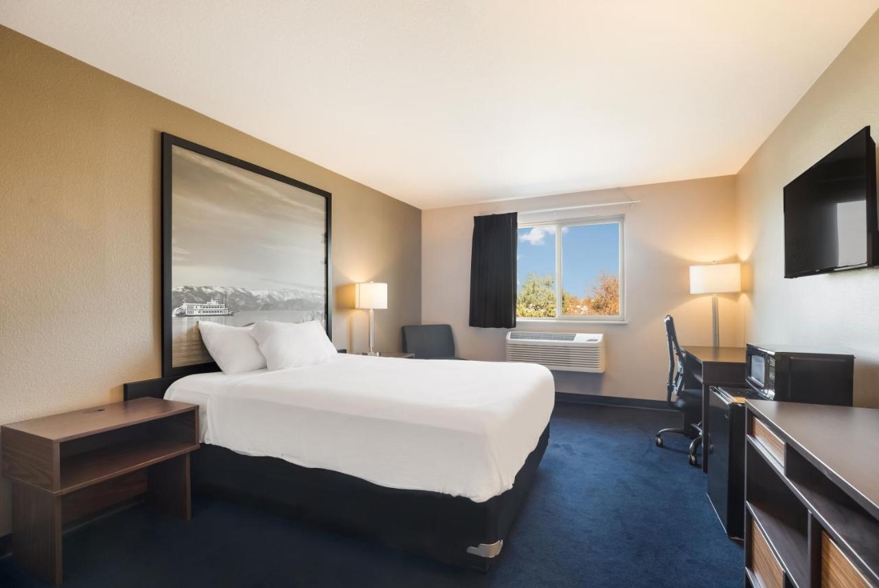 Americas Best Value Inn Sparks Esterno foto