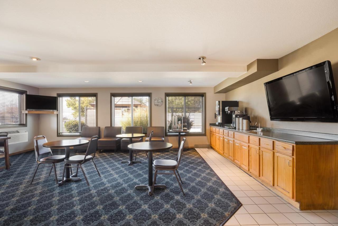 Americas Best Value Inn Sparks Esterno foto
