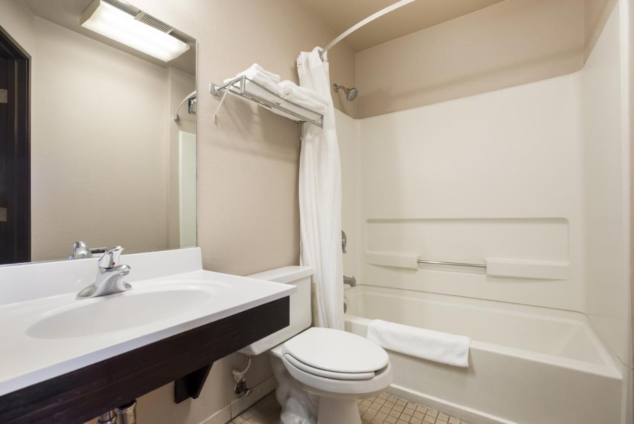 Americas Best Value Inn Sparks Esterno foto